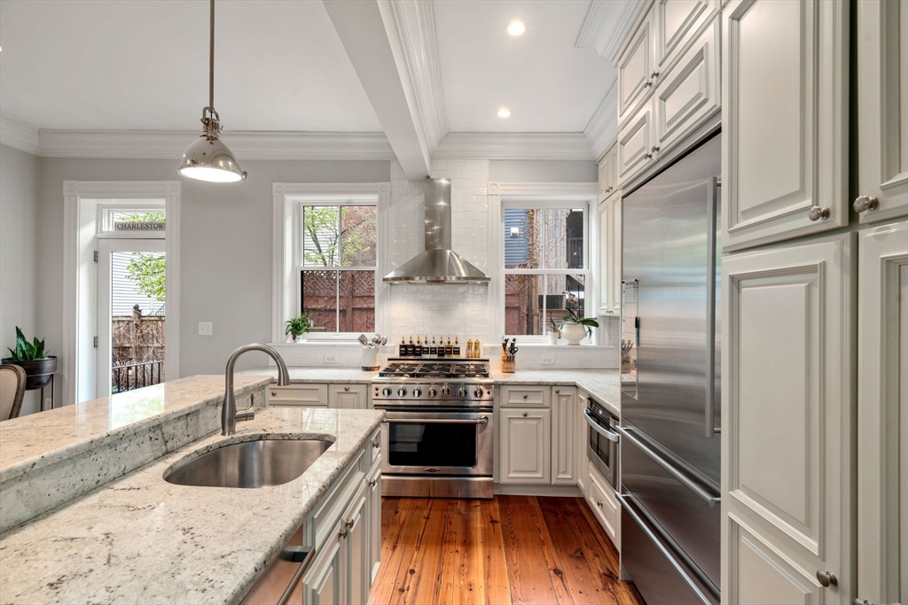 15 Lawnwood Place