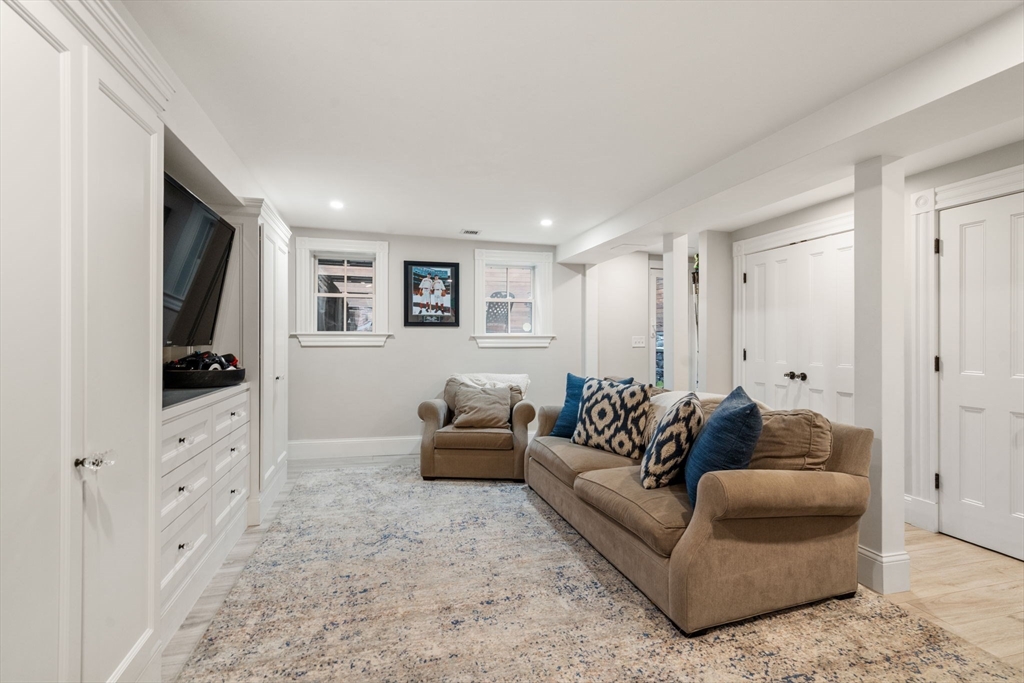15 Lawnwood Place