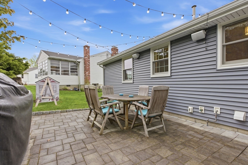 66 Phillips Cir