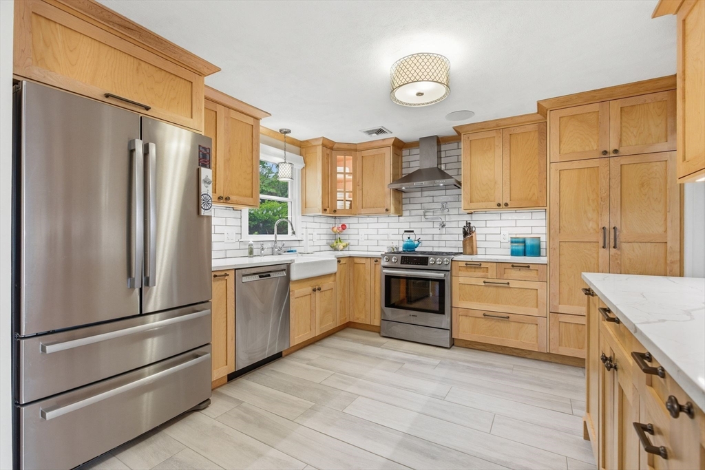 66 Phillips Cir