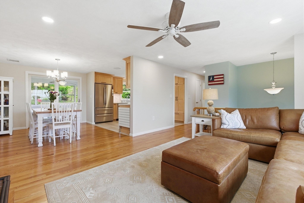 66 Phillips Cir