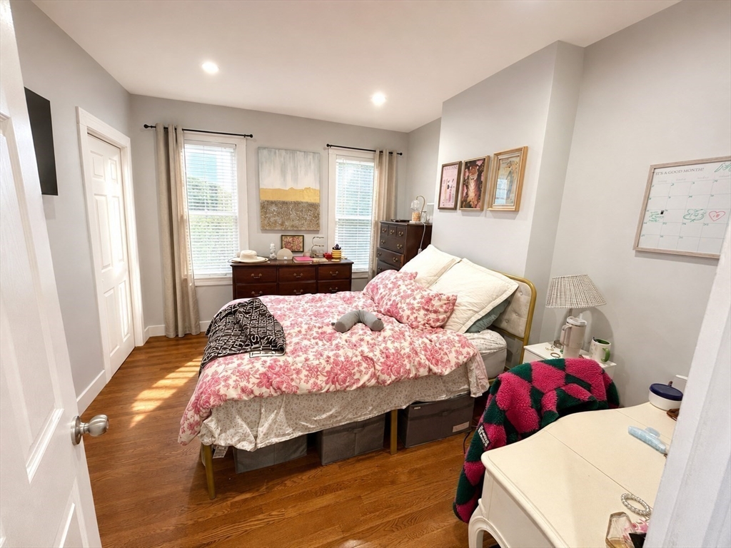 150 L St # 2