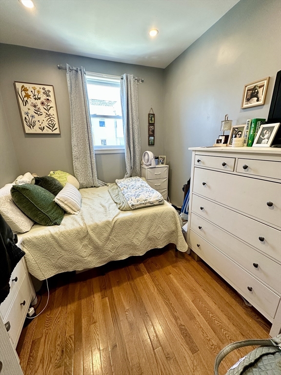 150 L St # 2