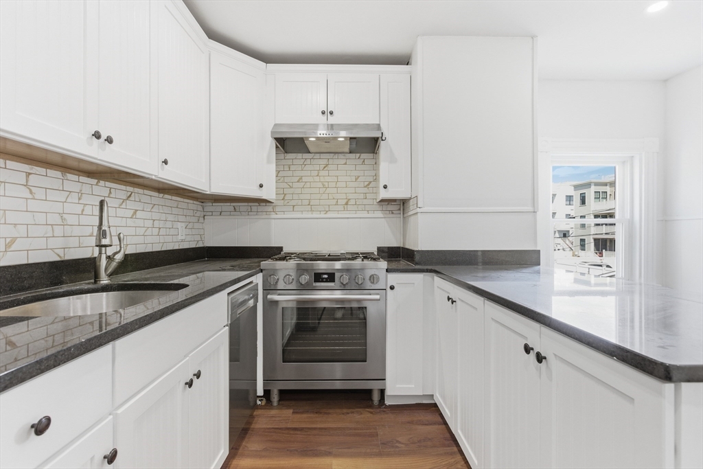 151 L St # 2