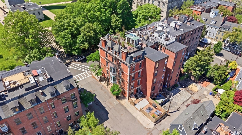 22 Monument Square # 1