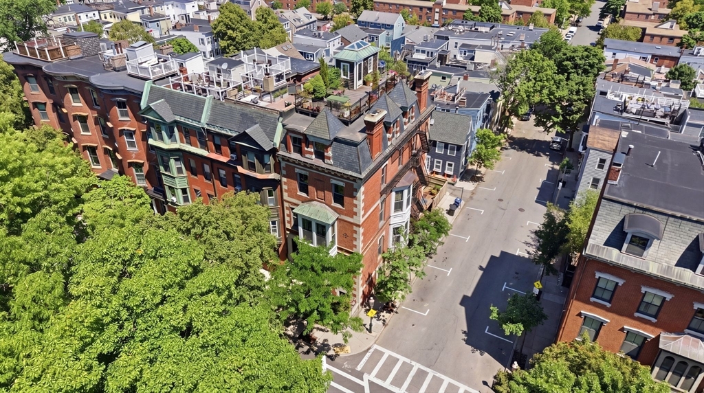 22 Monument Square # 1