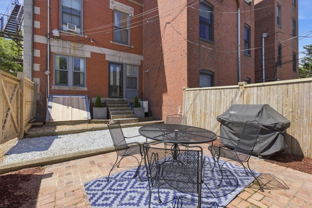 22 Monument Square # 1