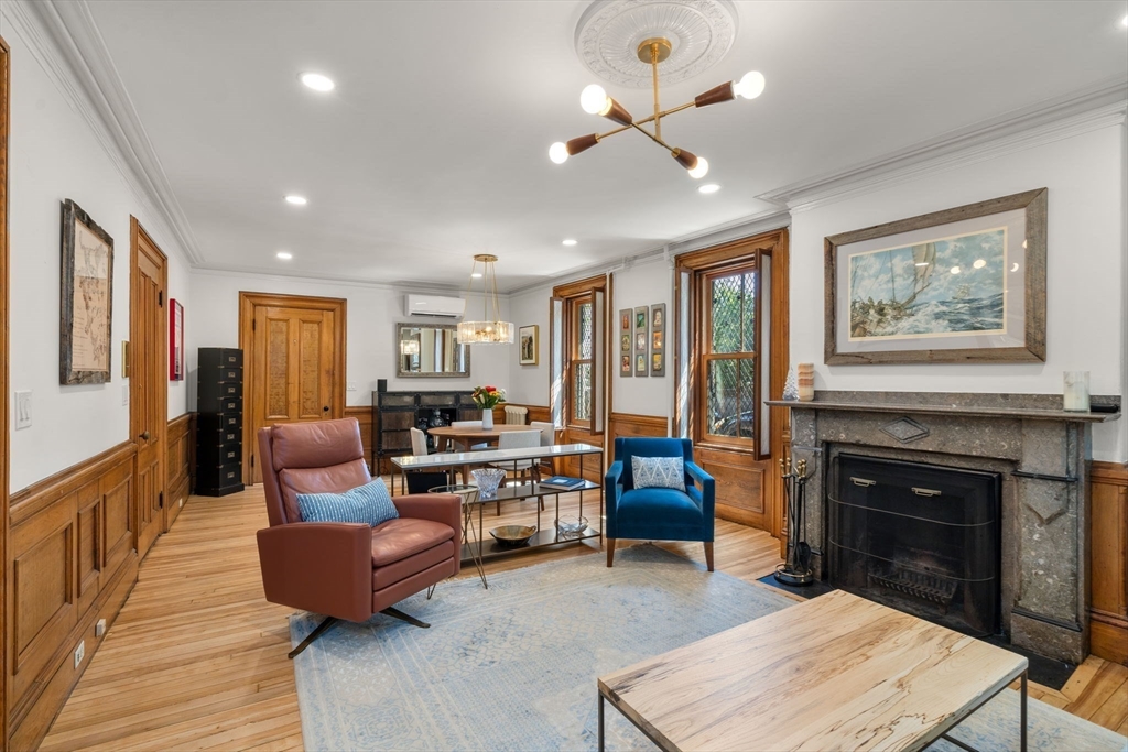 22 Monument Square # 1