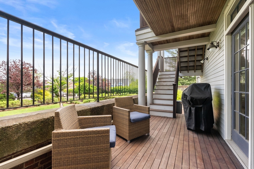 21 Prospect St # 1