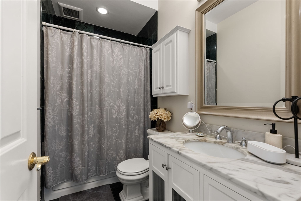21 Prospect St # 1