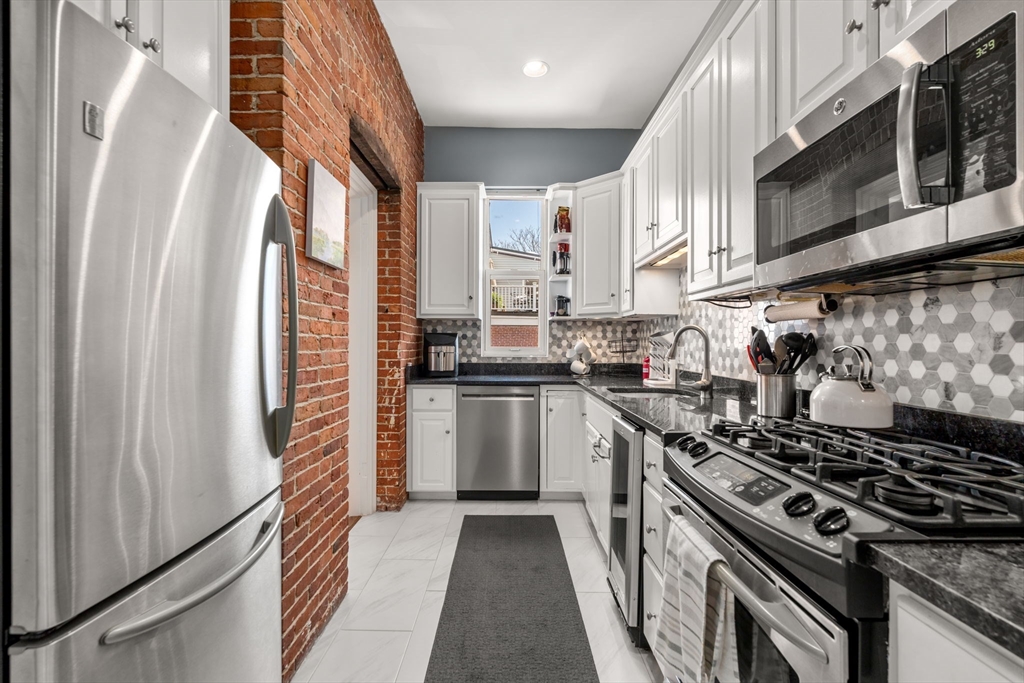 40 Chestnut St # 2