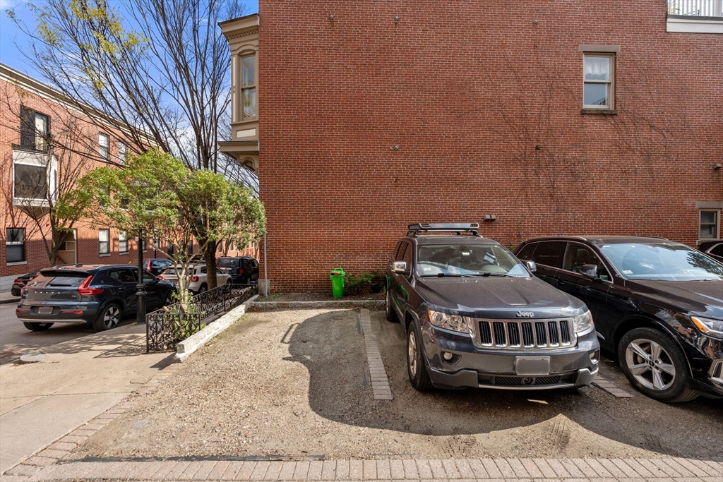 40 Chestnut St # 2