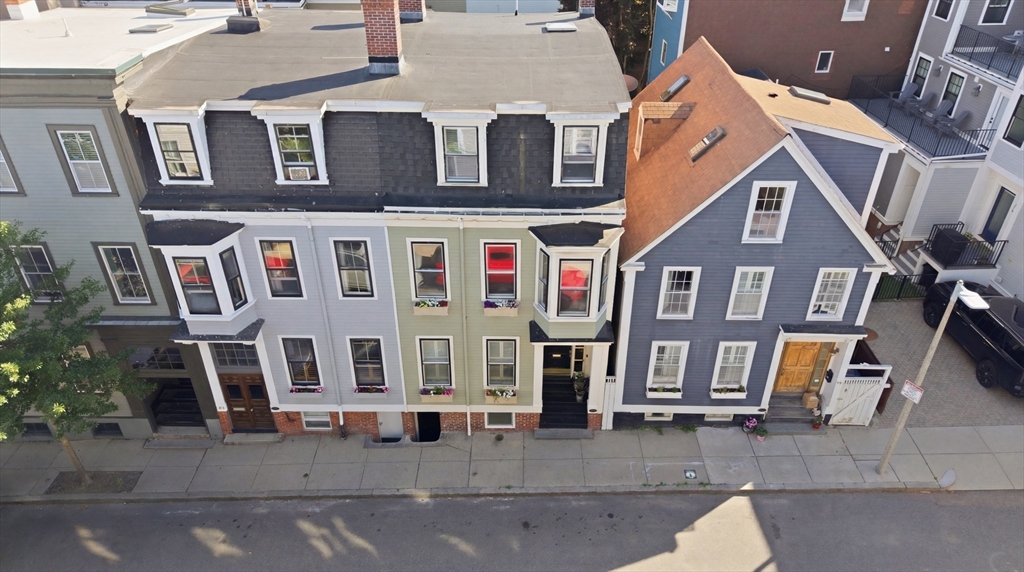 38 Bartlett Street