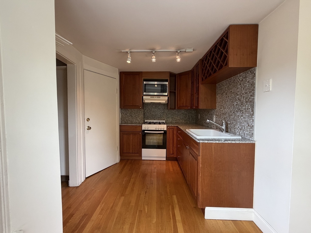 18 Pleasant Street # 2