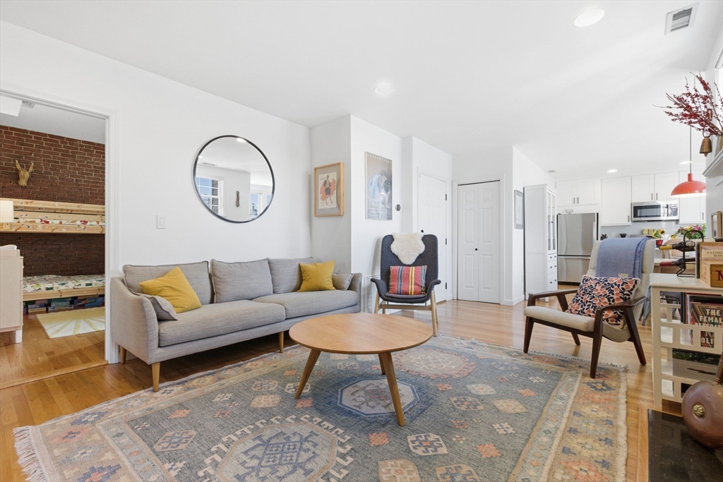88 Bartlett Street # 2