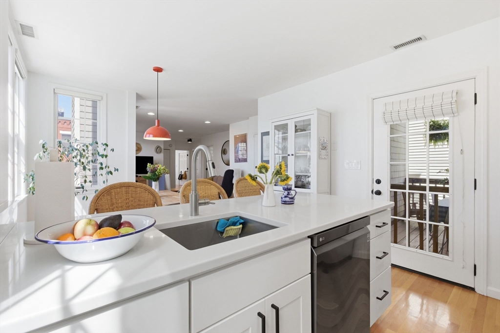 88 Bartlett Street # 2