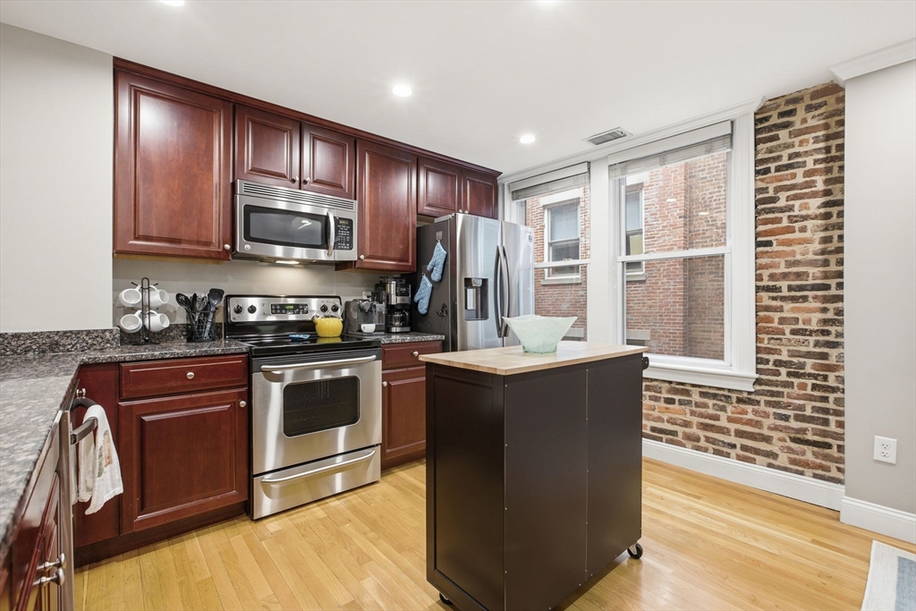 34 Clark St # 5