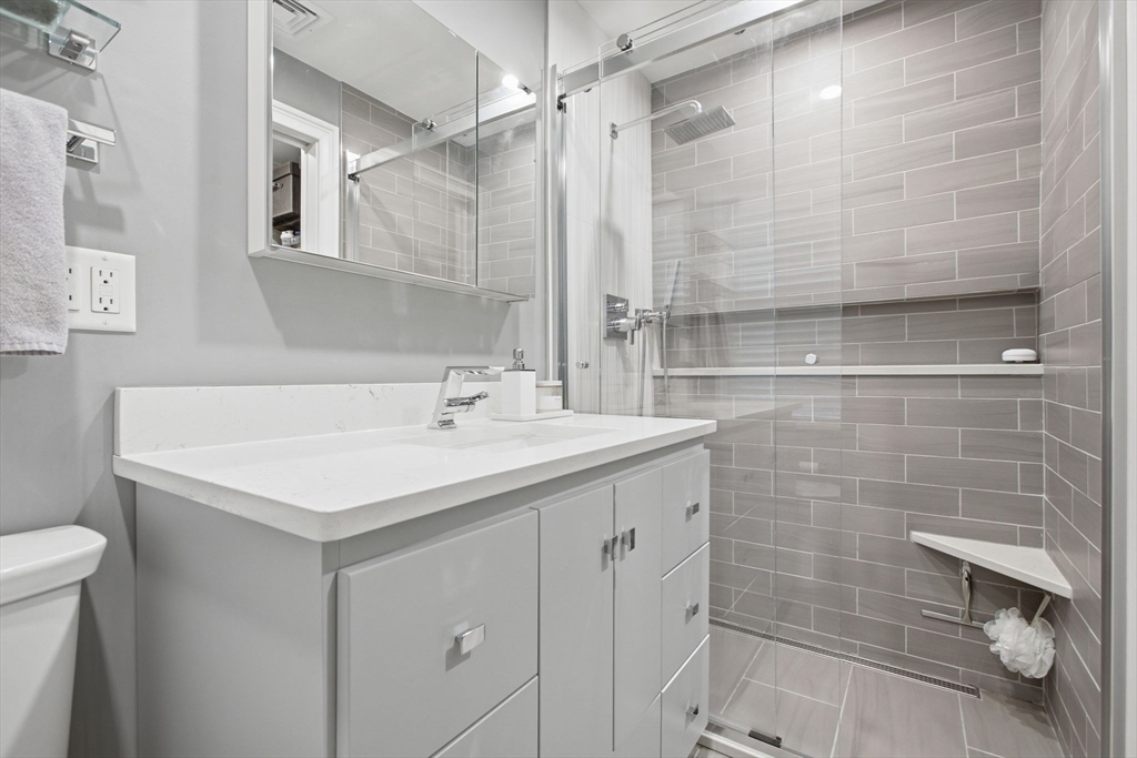 34 Clark St # 5