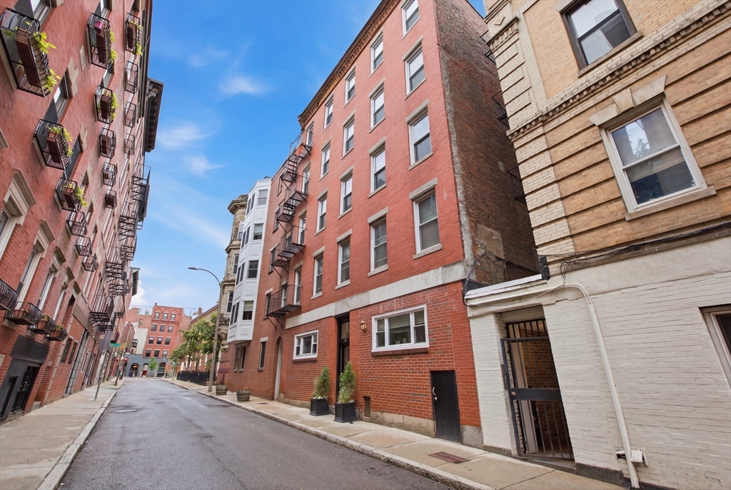 34 Clark St # 5