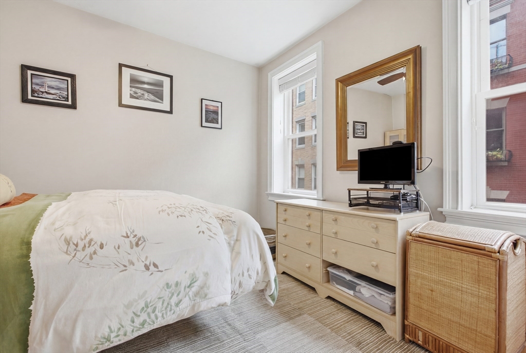 34 Clark St # 5