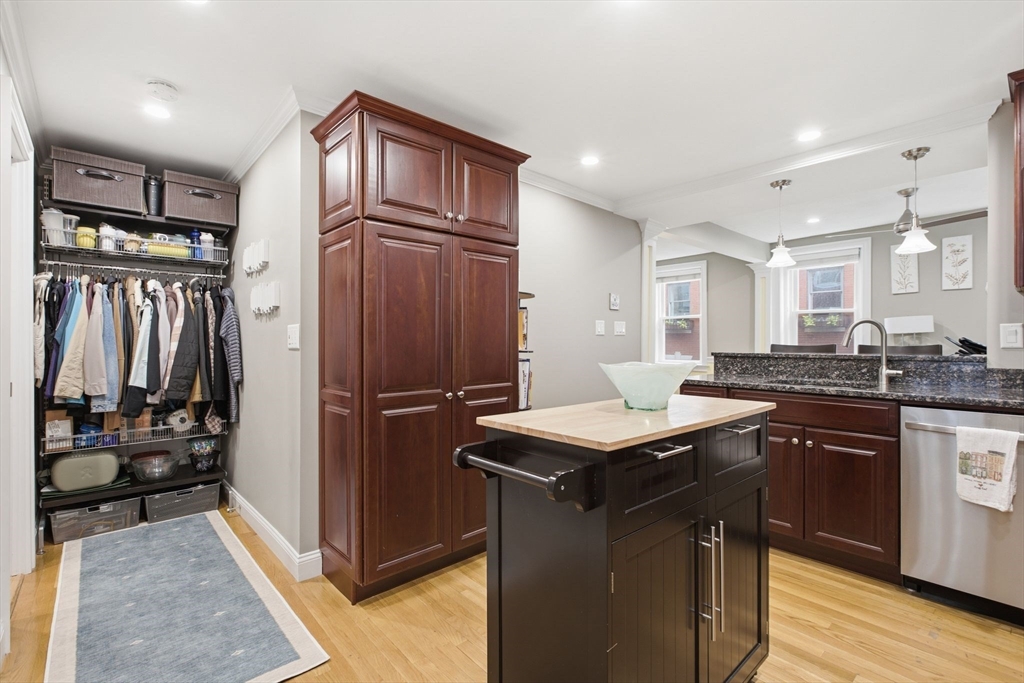34 Clark St # 5