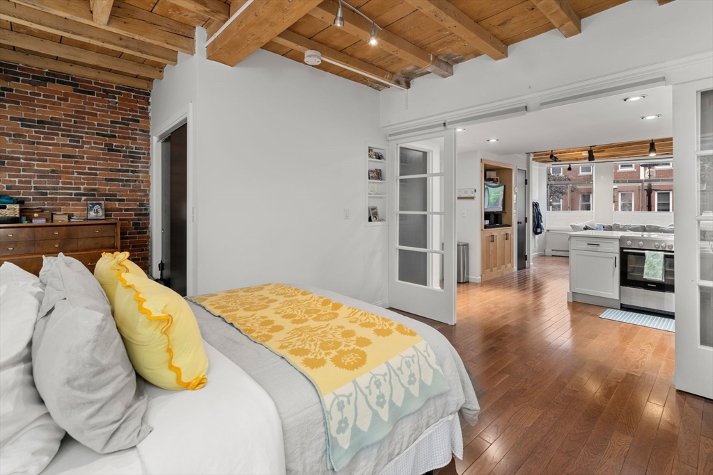18 Main St # 1