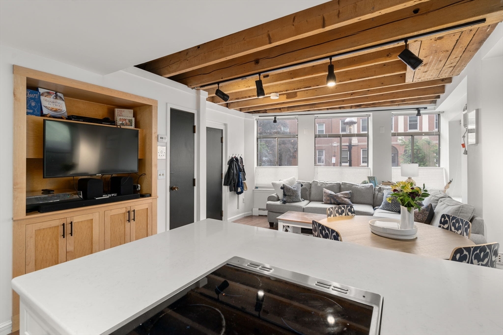 18 Main St # 1