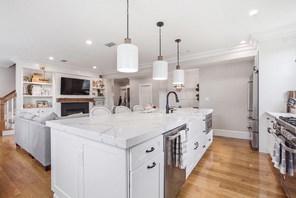 144 Highland Ave # 4