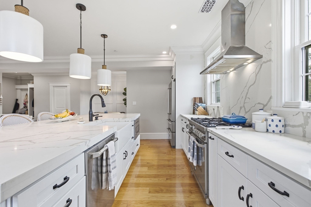 144 Highland Ave # 4