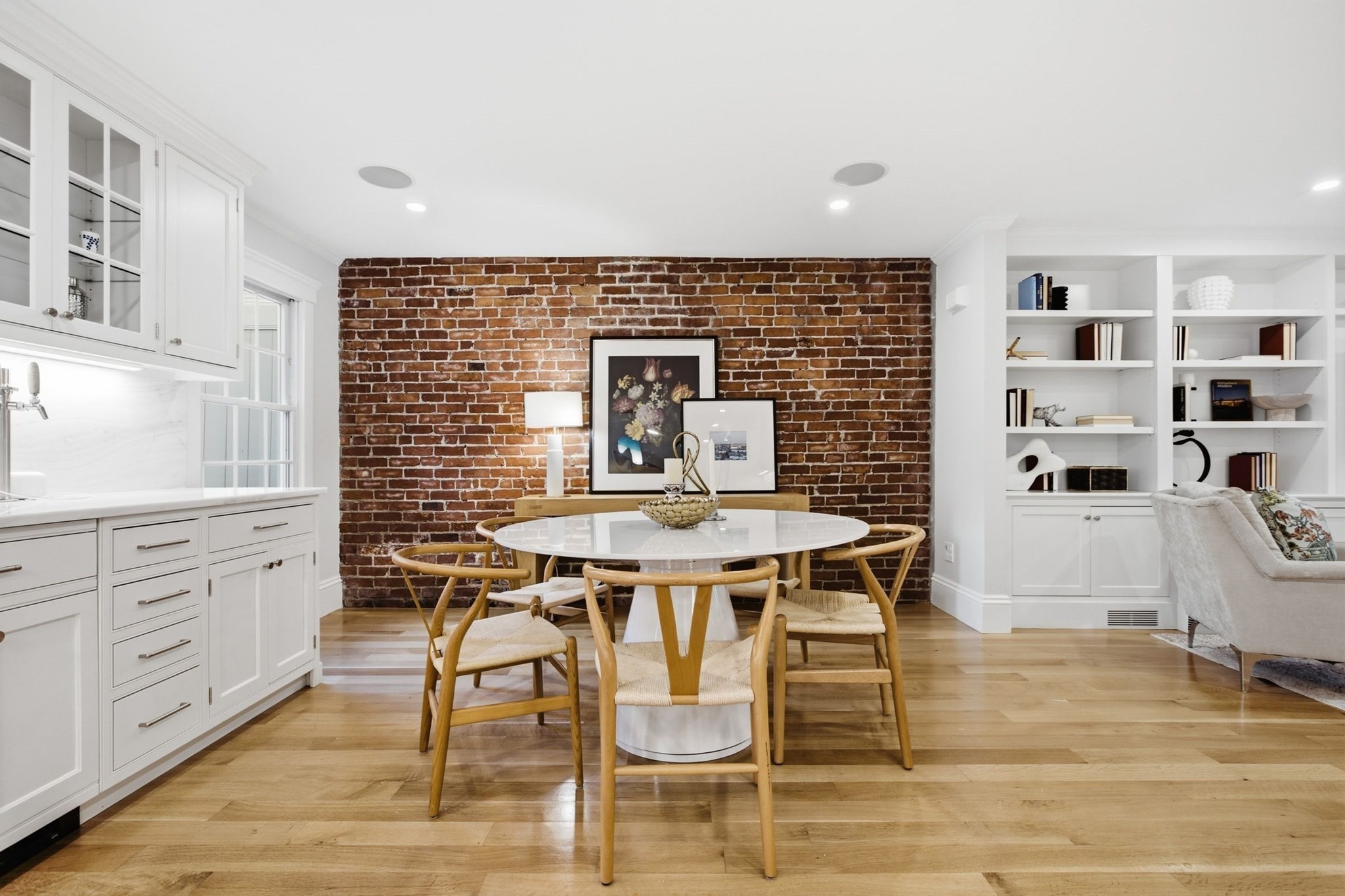 32 Pleasant Street