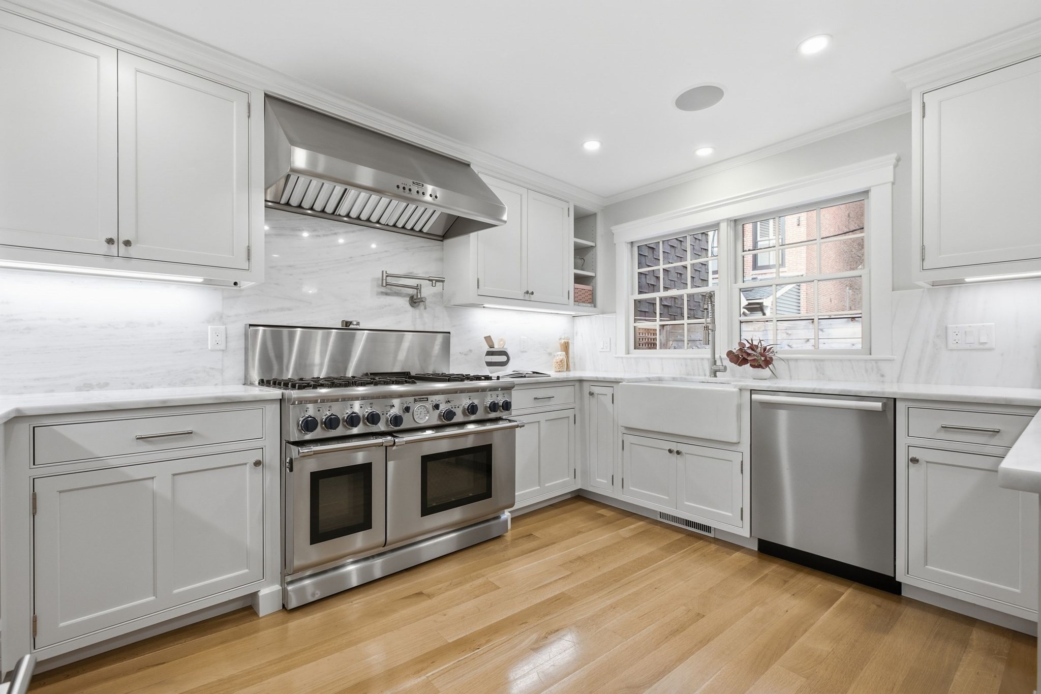 32 Pleasant Street
