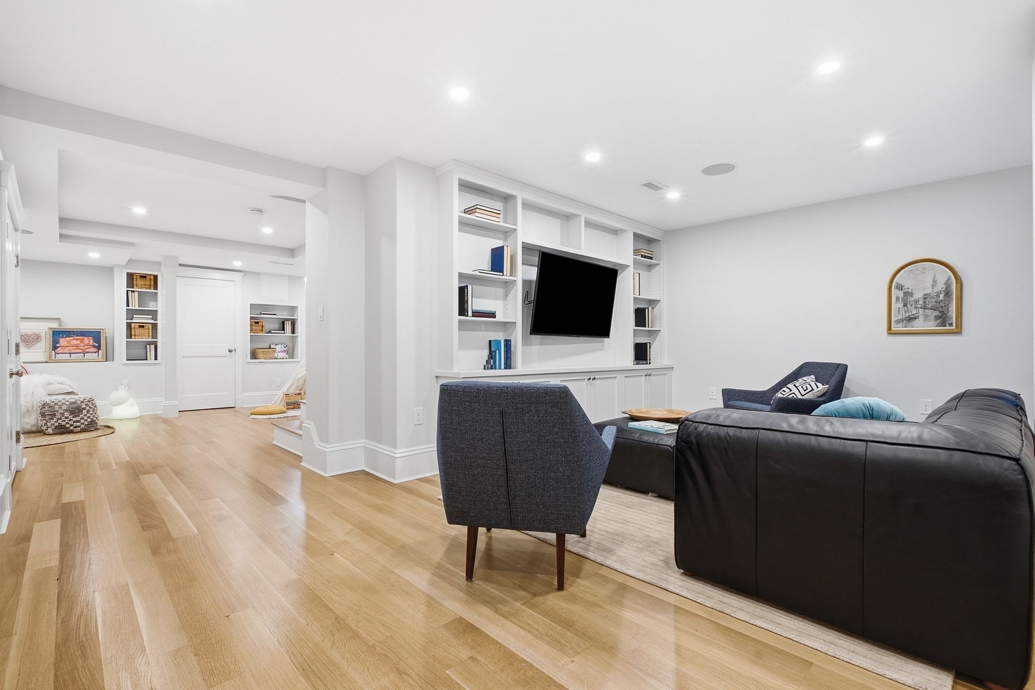 32 Pleasant Street