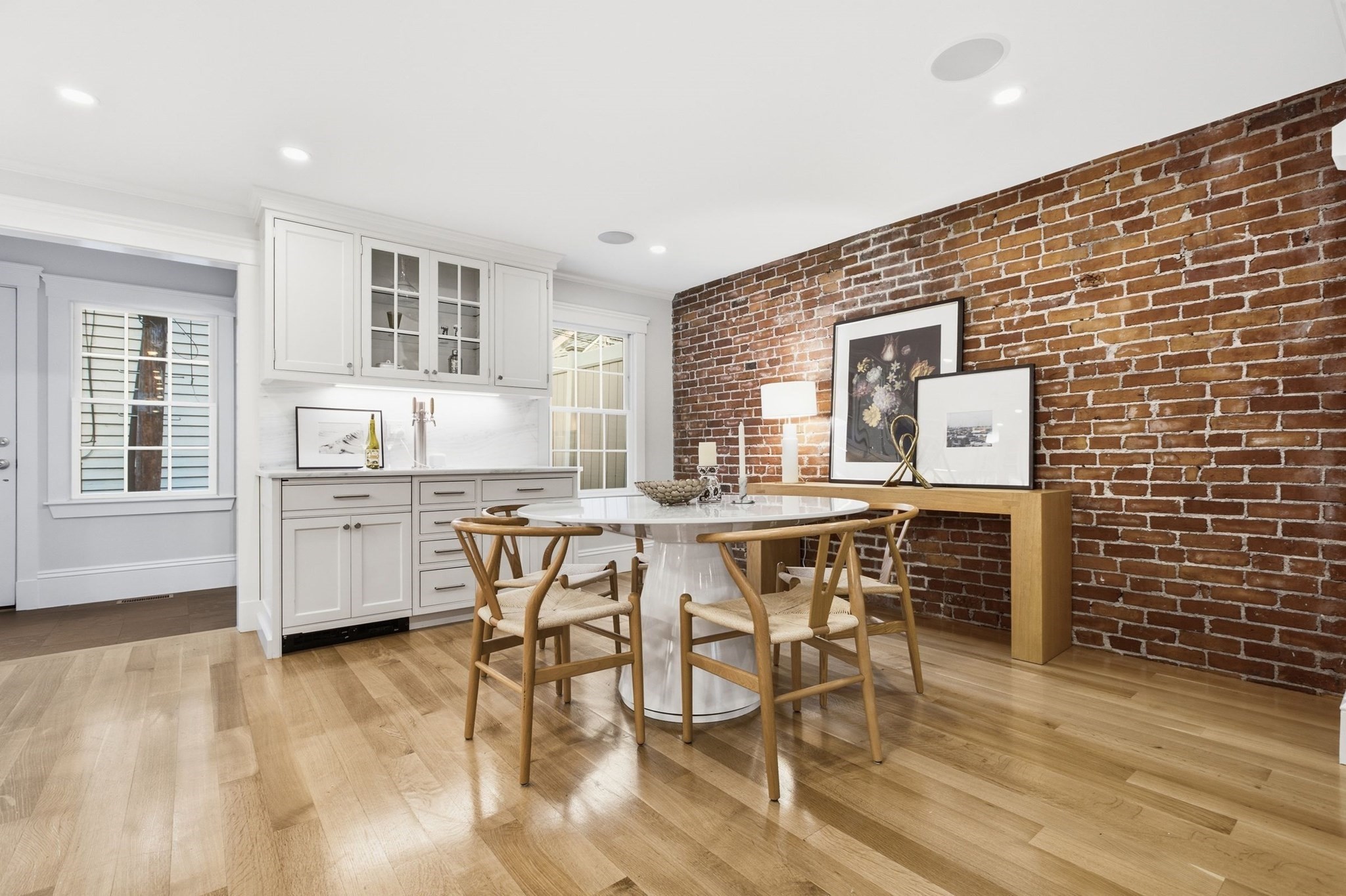 32 Pleasant Street