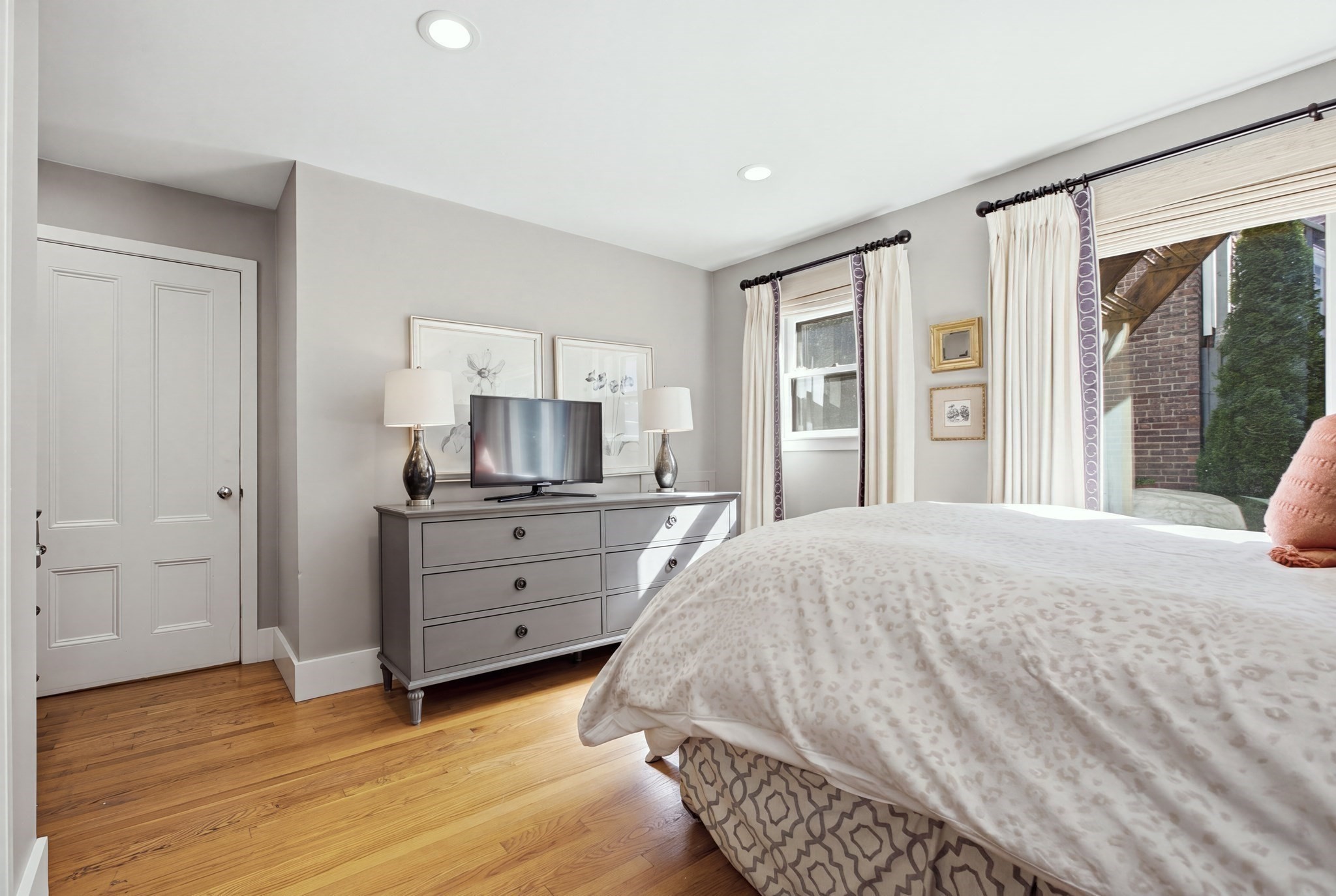 34 Bartlett Street # 1