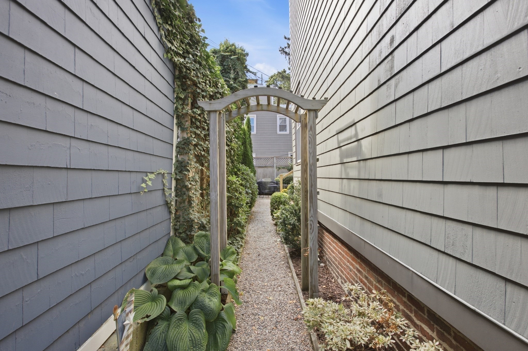 34 Bartlett Street # 1