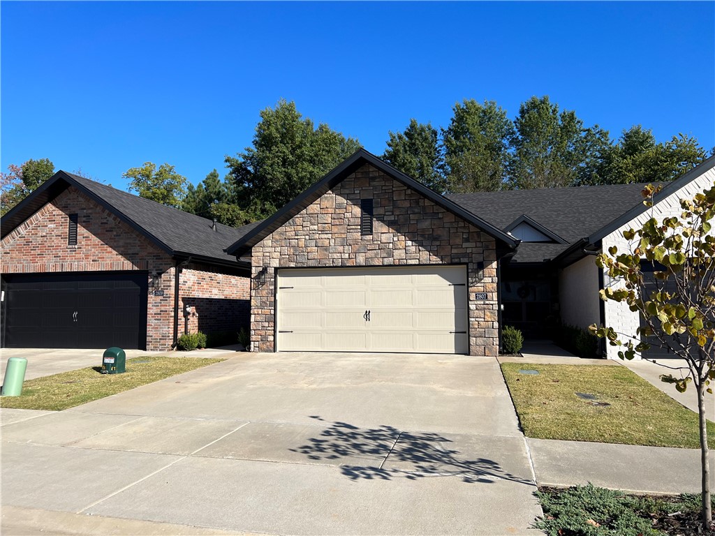 1621 S 17th Place