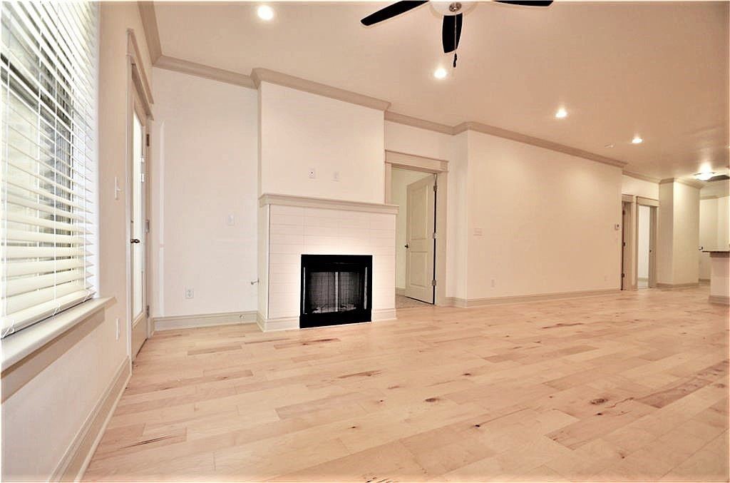 1621 S 17th Place