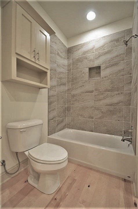1621 S 17th Place