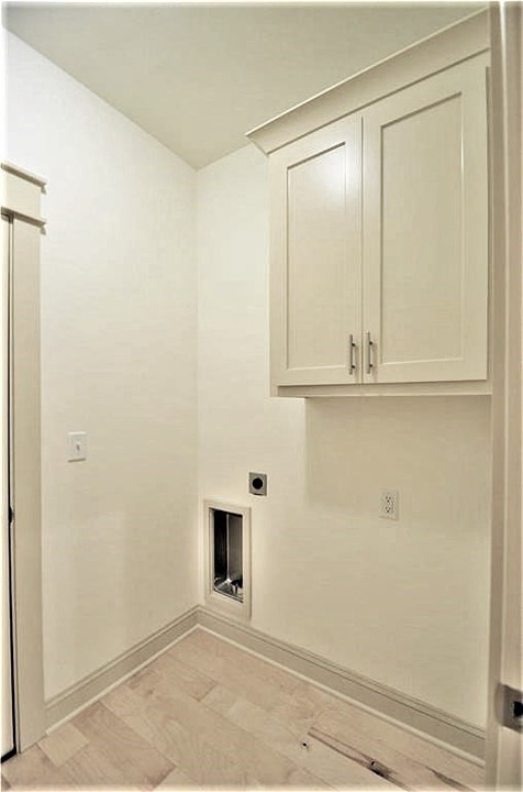 1621 S 17th Place