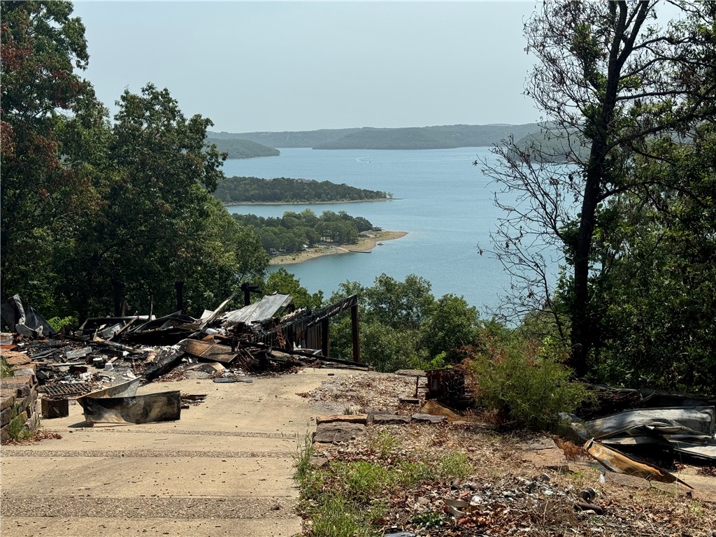 21115 Lake Ridge Place