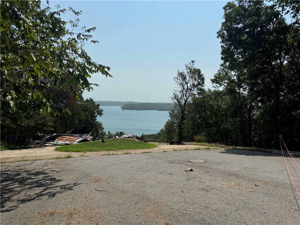 21115 Lake Ridge Place
