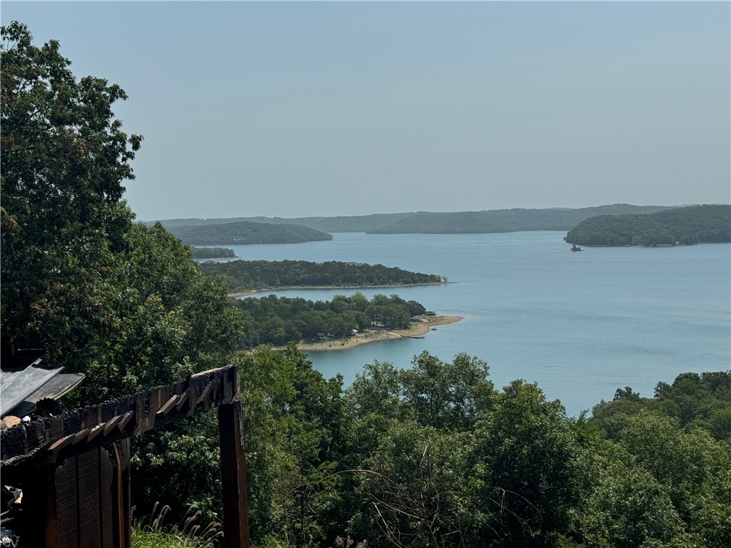 21115 Lake Ridge Place