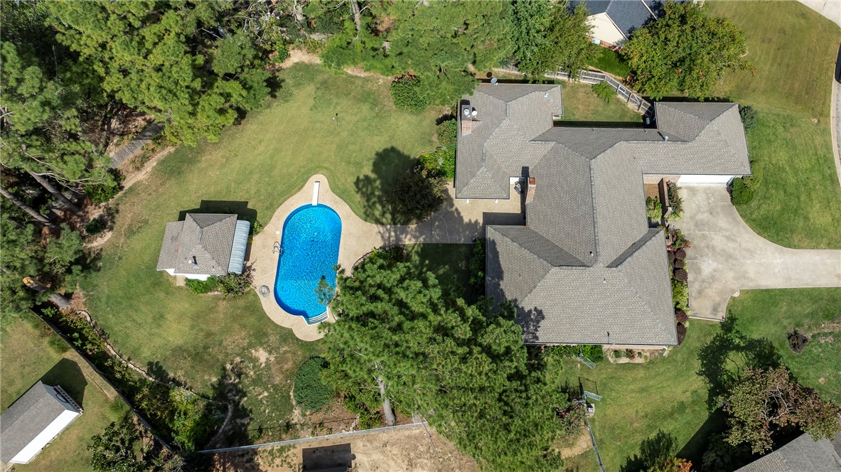 1211 Countrywood Circle