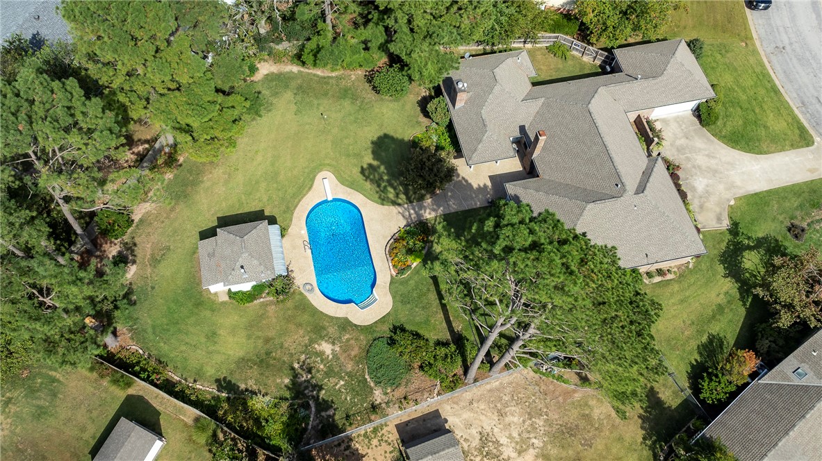 1211 Countrywood Circle