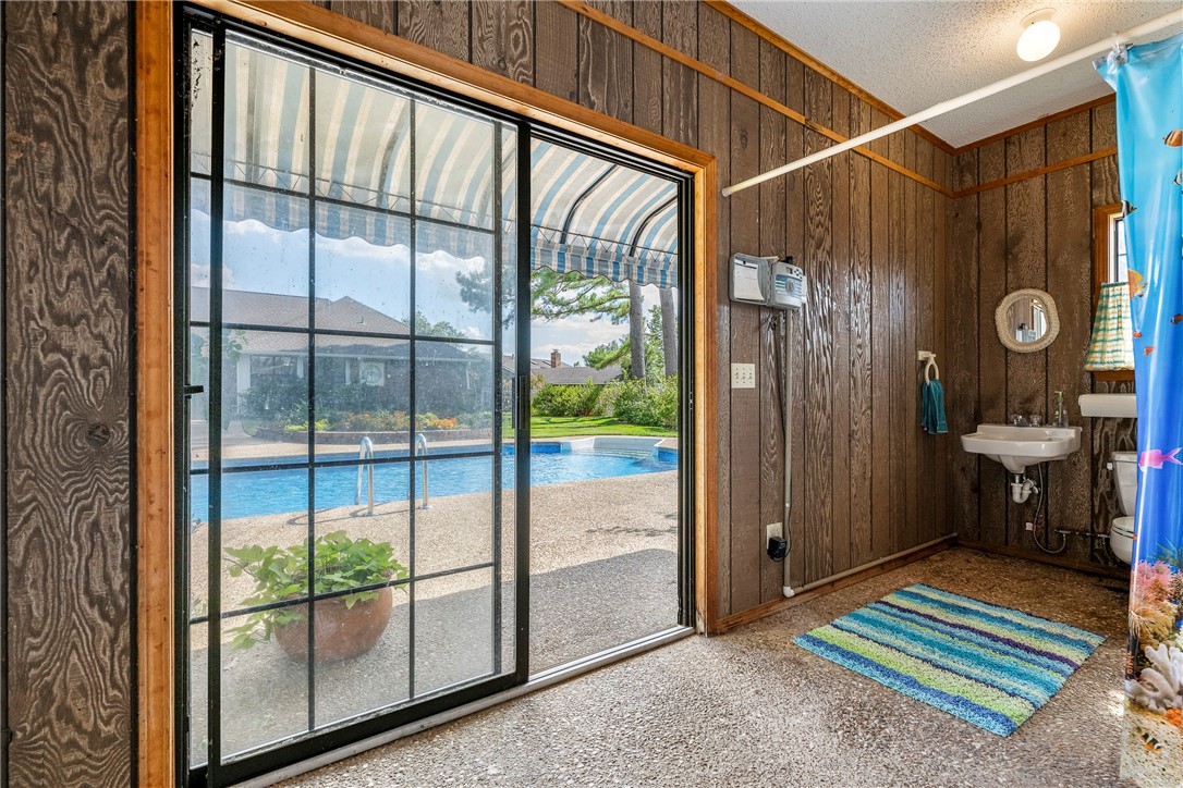 1211 Countrywood Circle