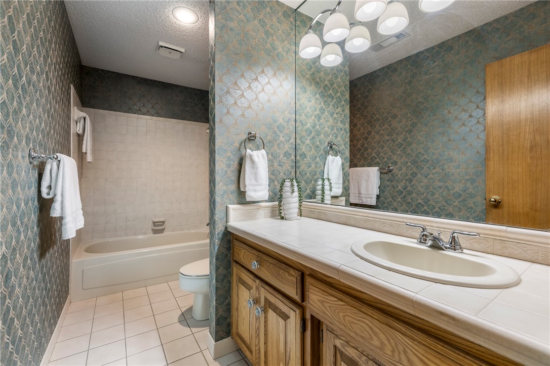 1211 Countrywood Circle