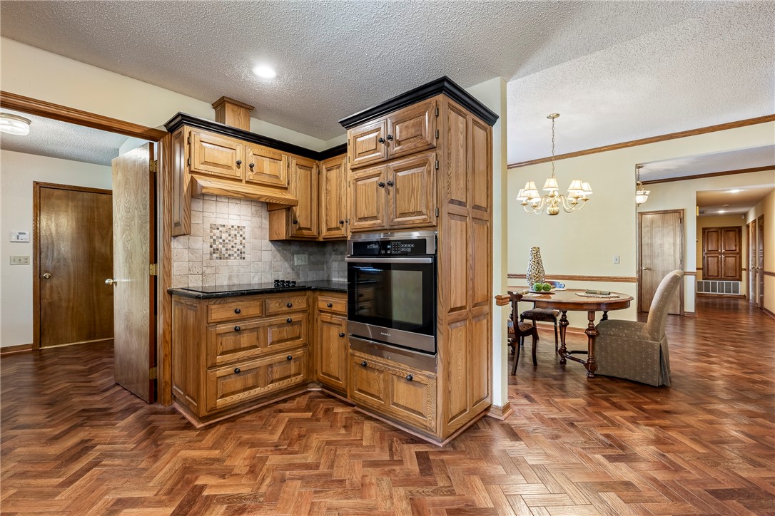 1211 Countrywood Circle
