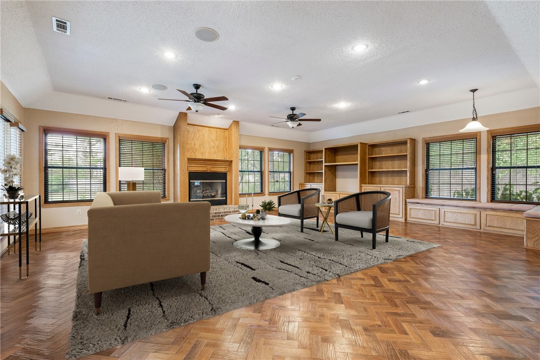 1211 Countrywood Circle