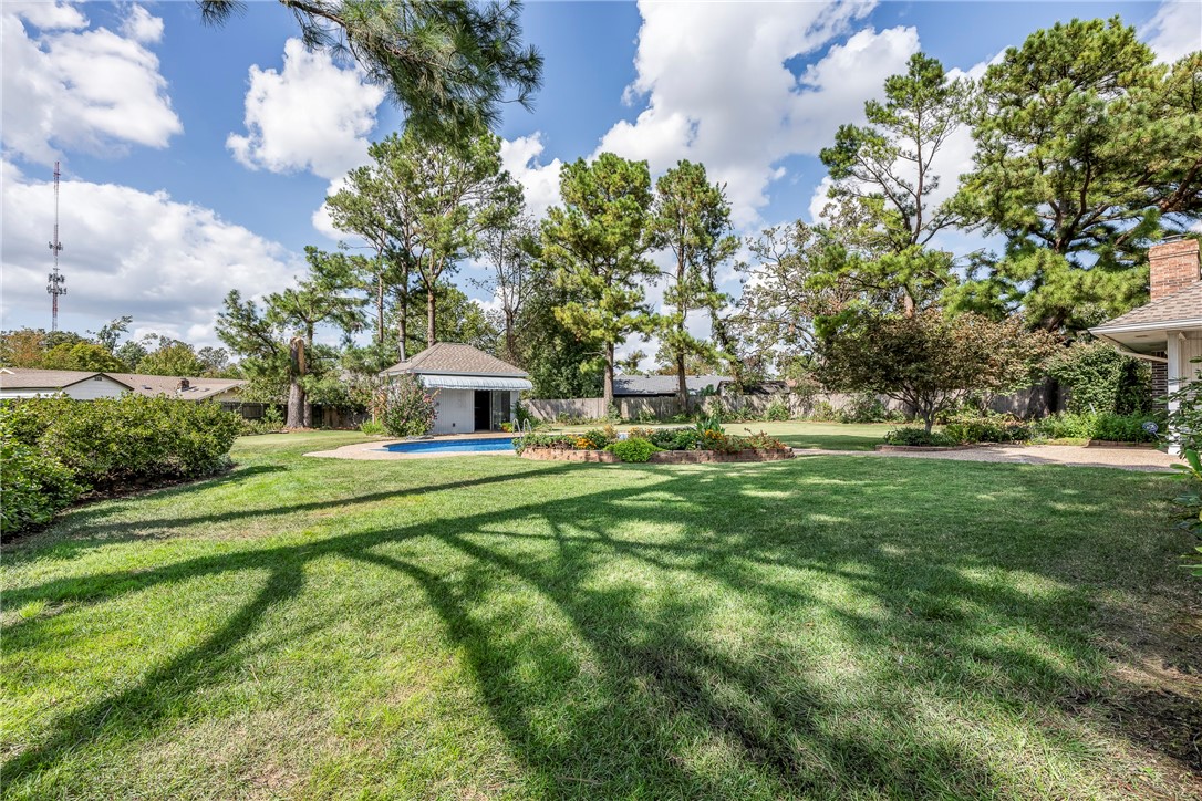 1211 Countrywood Circle