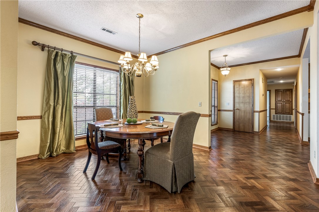 1211 Countrywood Circle
